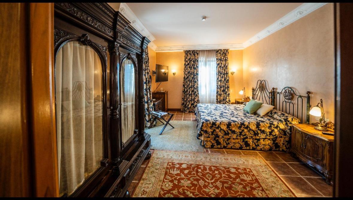 Palacio De Miraflores ميرافلوريس ذي لا ثييرا المظهر الخارجي الصورة